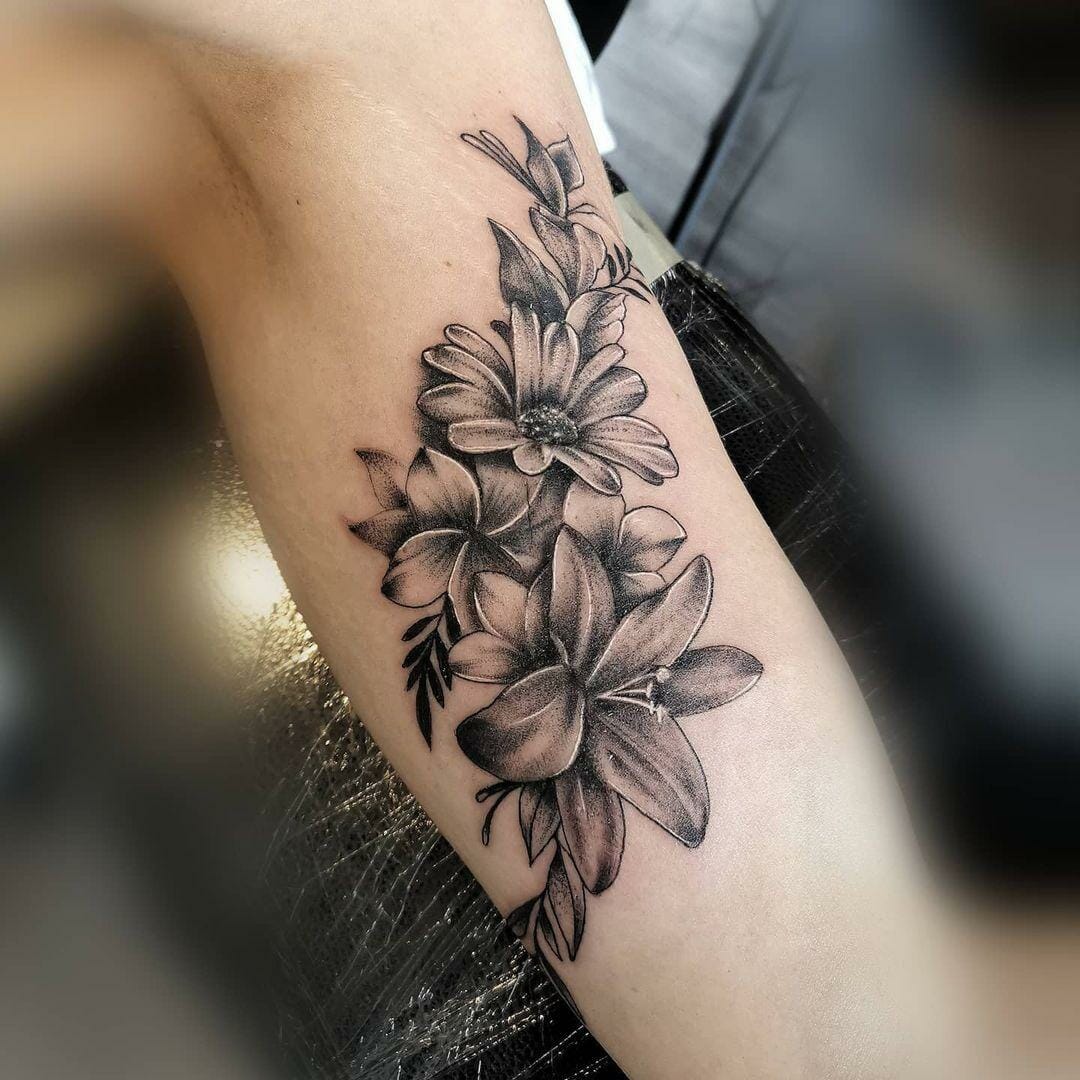 55 Beautiful Lily Flower Tattoo Ideas With Hidden Meaning Psycho Tats