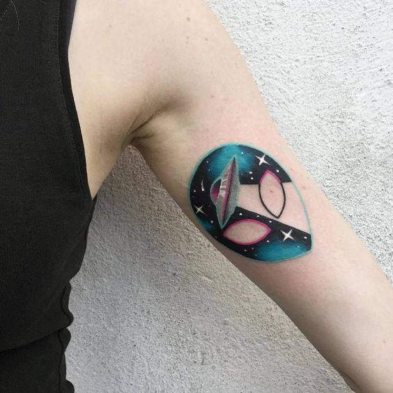 32 Bicep Tattoo Styles to Showcase Women’s Grace and Strength - Psycho Tats