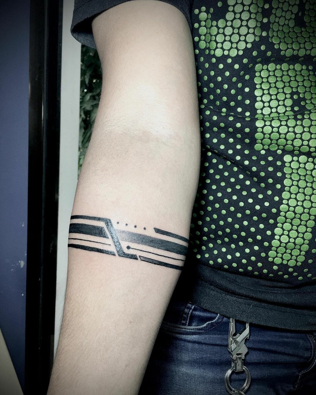 38 Bands of Art: Exploring Armband Tattoo Designs - Psycho Tats