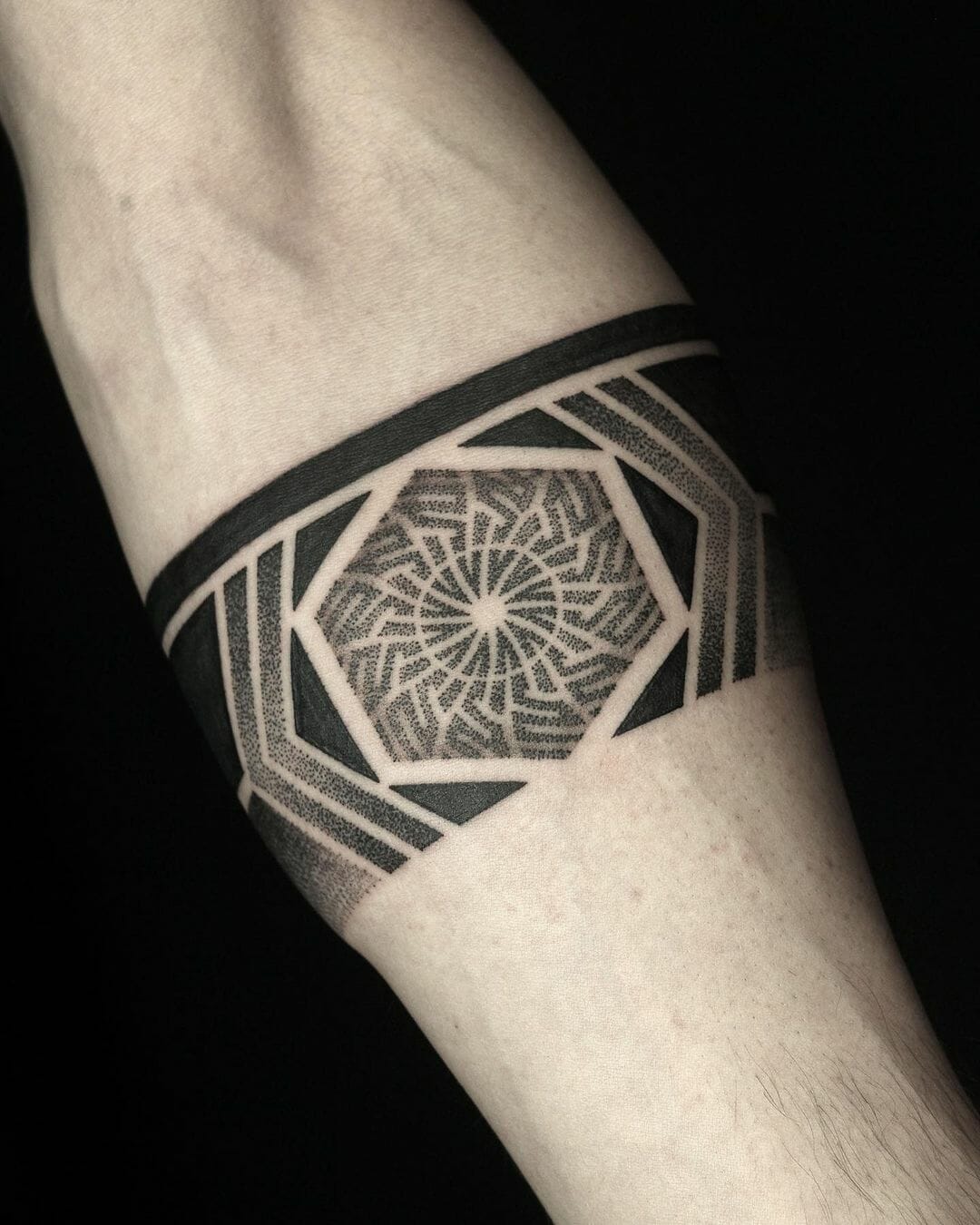 38 Bands of Art: Exploring Armband Tattoo Designs - Psycho Tats
