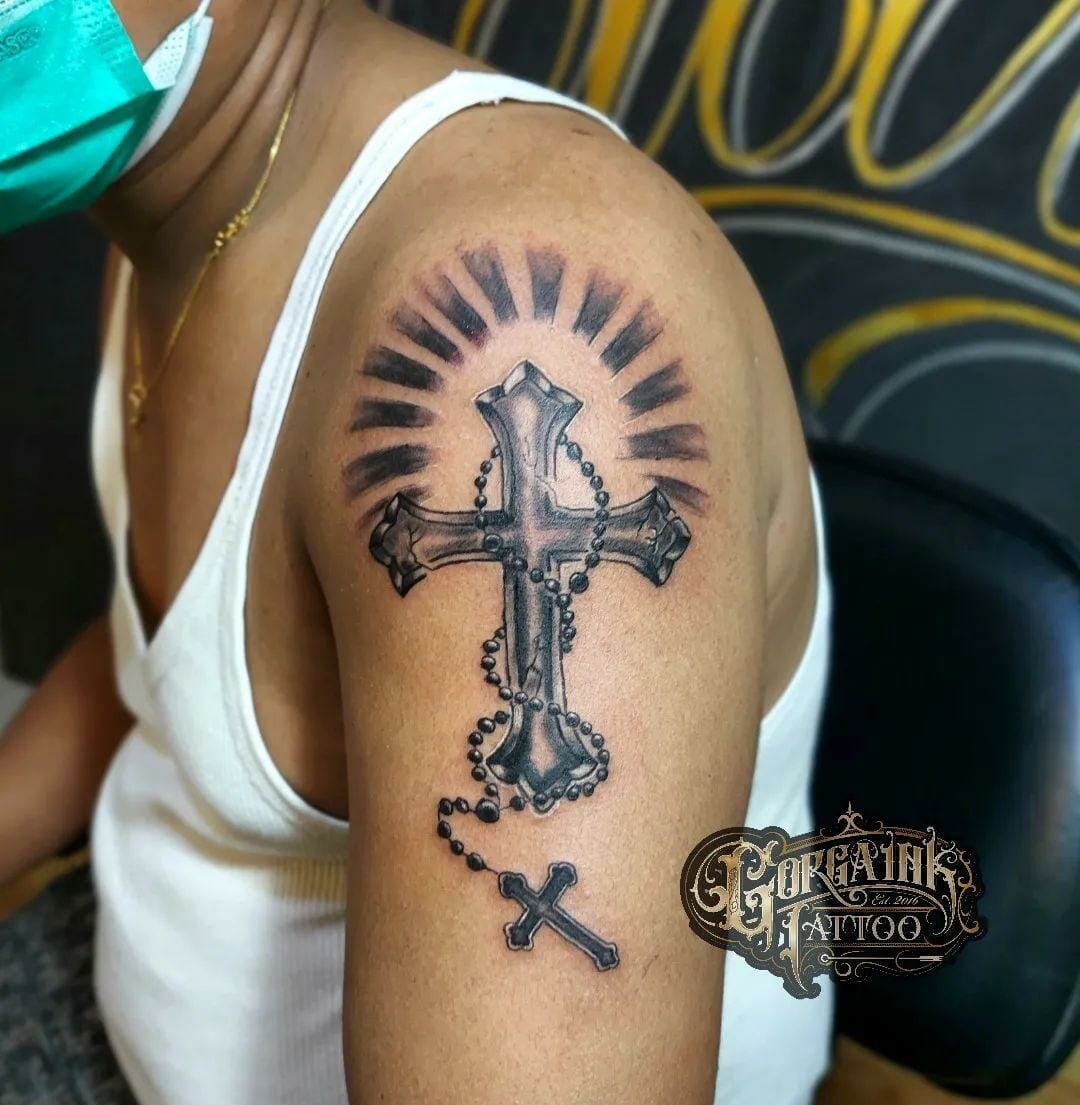 50 Cross Tattoo Concepts for Shoulder: Blending Faith and Aesthetics ...
