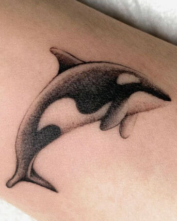 41 Killer Whale Tattoo Designs to Unleash Oceanic Majesty - Psycho Tats