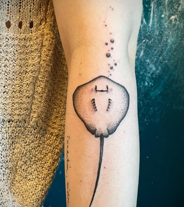 25 Stingray Tattoo- Discover the Artistry of Ocean-inspired Body Art ...